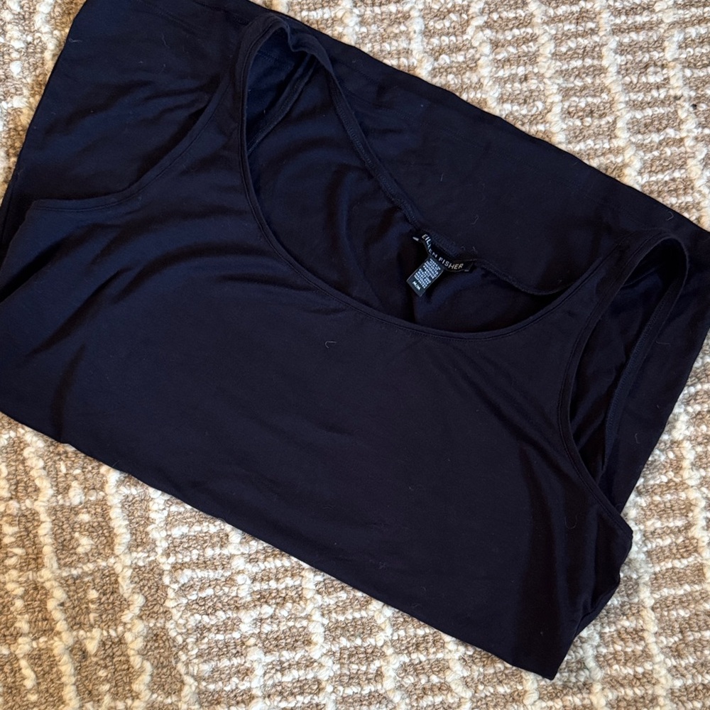 Like new Eileen Fisher Navy Tank Top sz  M ☘️☘️☘️